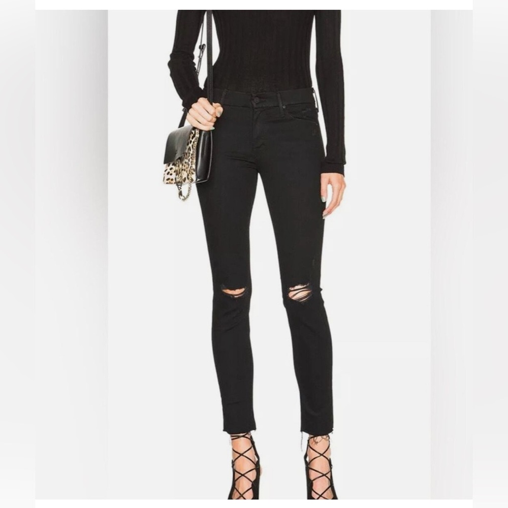 Mother LOOKER Ankle Fray Size 26 color: Guilty as Sin